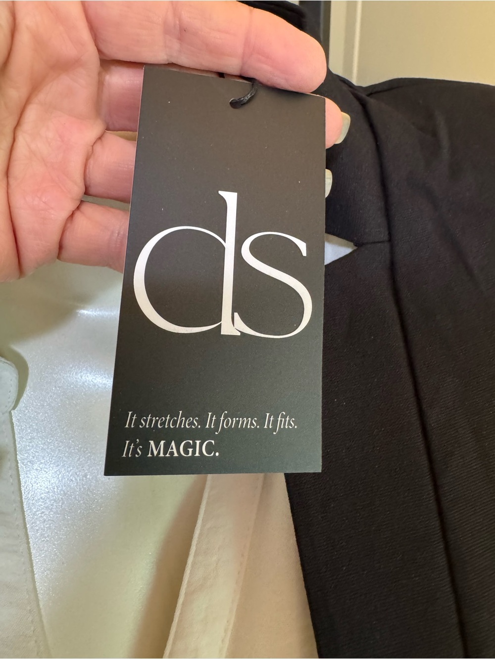 Women's Black Single-Button Tailored Blazer Jacket - Picture 3 of 5